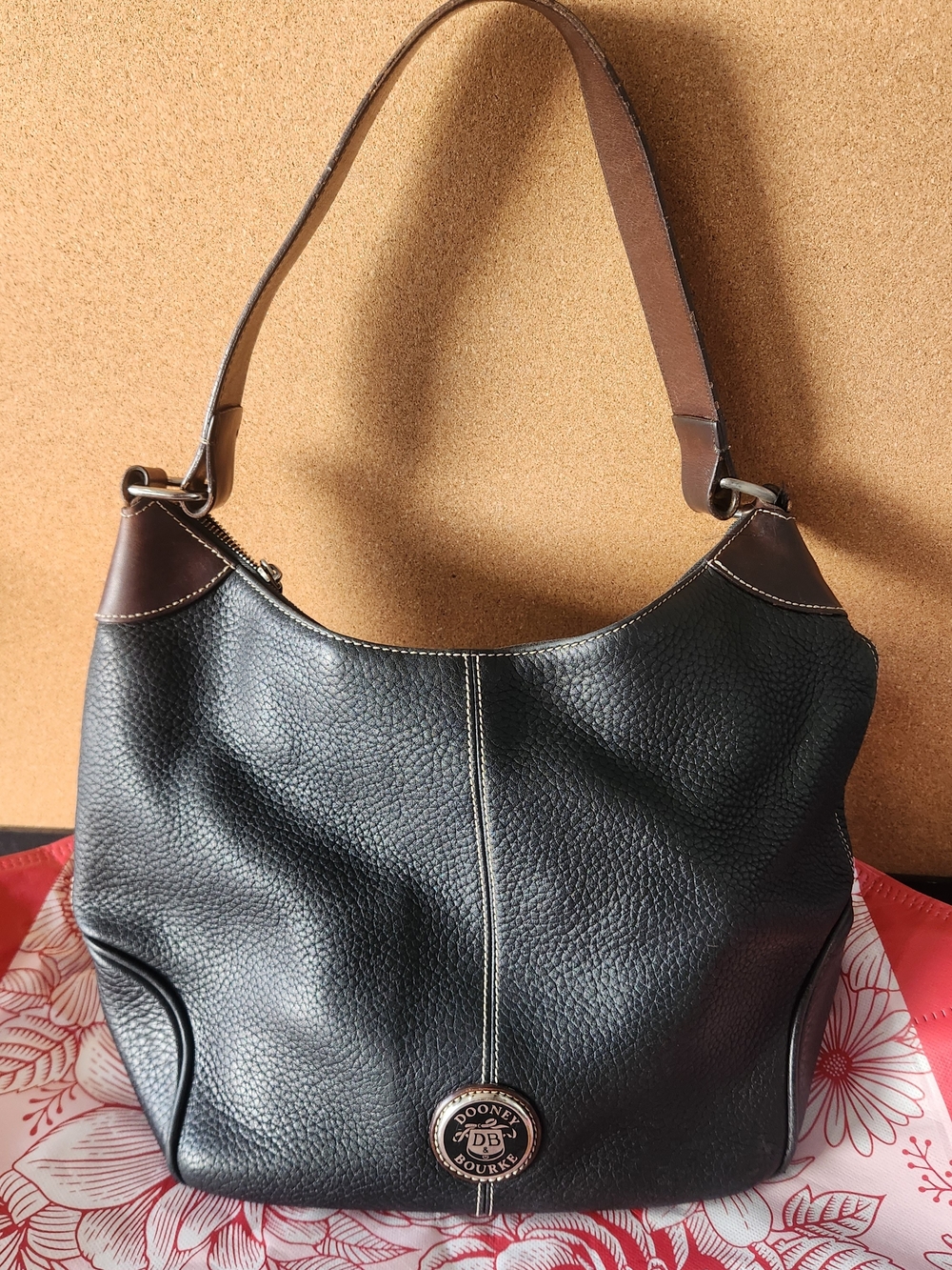 Vintage Dooney and Bourke All Weather Leather Hobo Shoulder Bag Purse Black